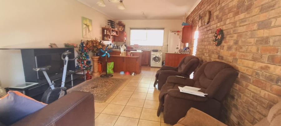 1 Bedroom Property for Sale in Meerhof North West